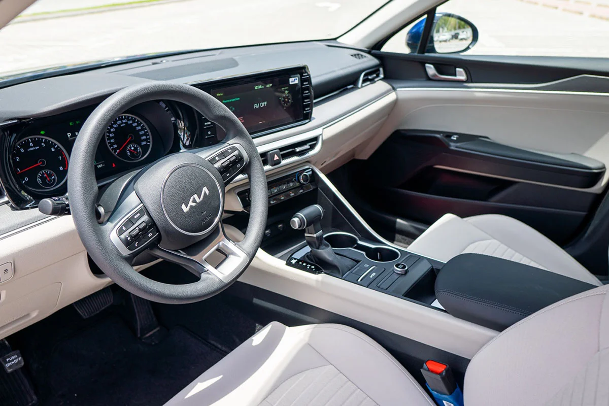 Kia k5 аренда в Дубае фото 4