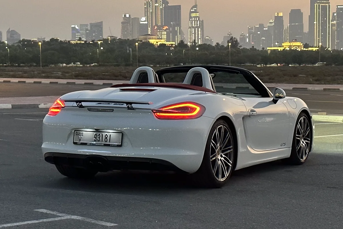 Porsche Boxster аренда в Дубае фото 2