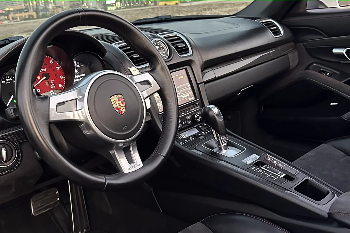 Porsche Boxster аренда в Дубае фото 4