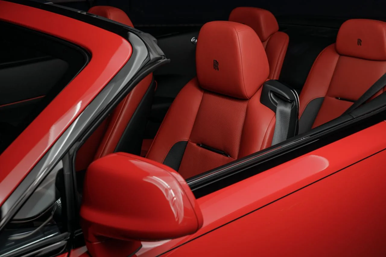 Rolls-Royce Dawn Cabrio аренда в Дубае фото 3